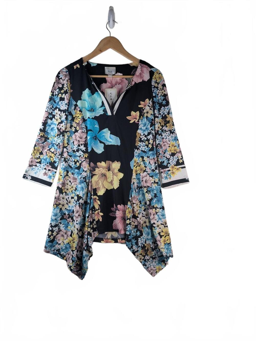 NWT ECI NY Floral Asymmetrical Boho Blouse with Three-Quarter Sleeves Size M